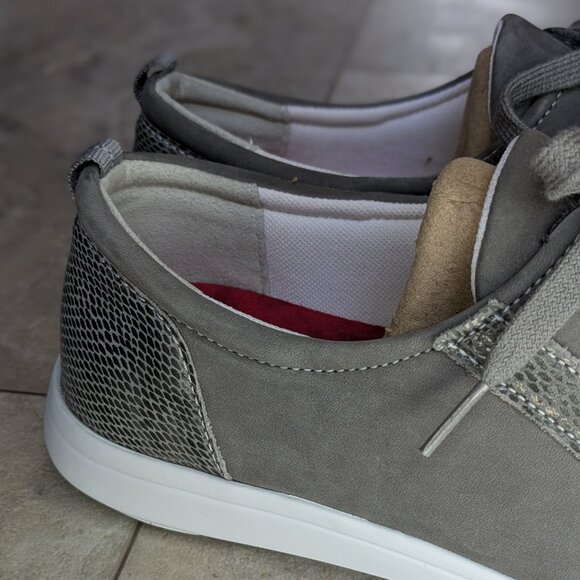 NEW SAS 'Marnie' Leather Sneakers (women's 10) - Picture 6 of 10